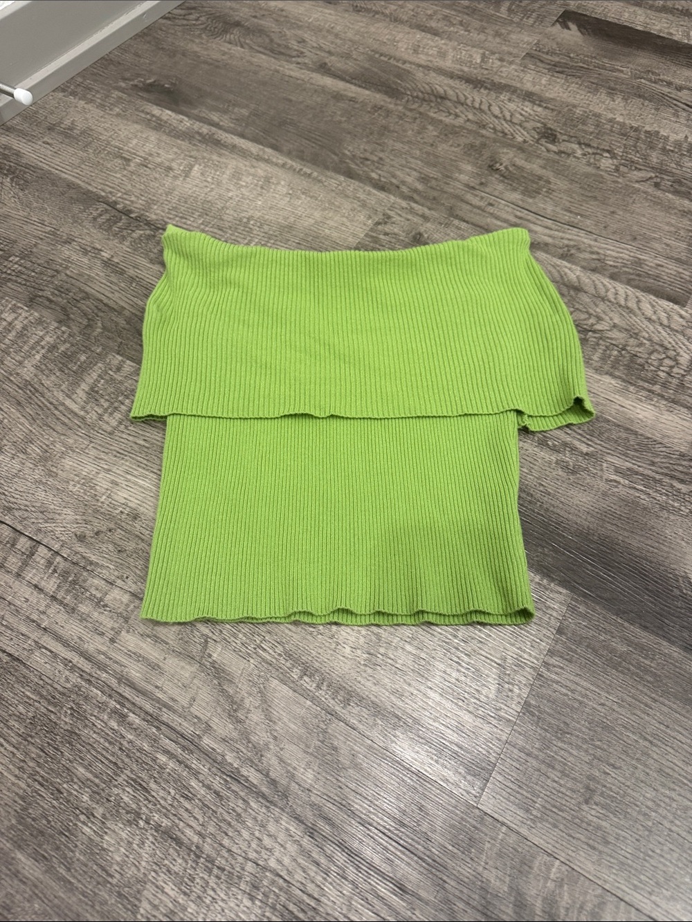 Off-Shoulder Ribbed Crop Top -Green